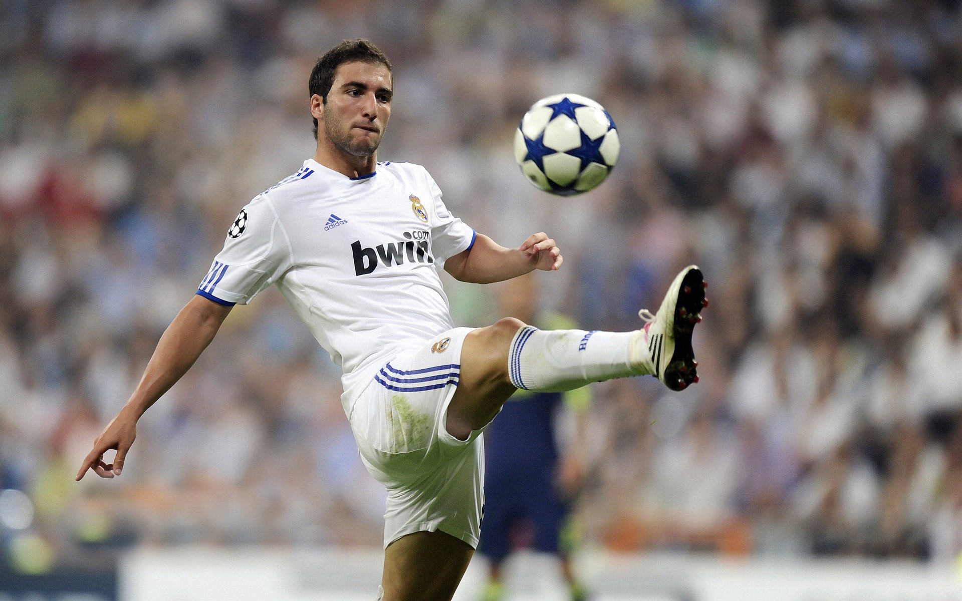 震撼田径赛场再现巅峰速度,田径经典比赛